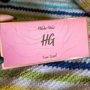 Violet Voss HG palette
